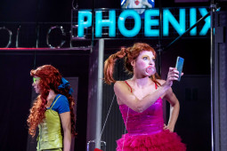 Изображение на галерия: Комедия от грешки