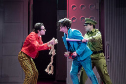 Изображение на галерия: Комедия от грешки