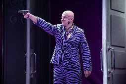 Изображение на галерия: Комедия от грешки