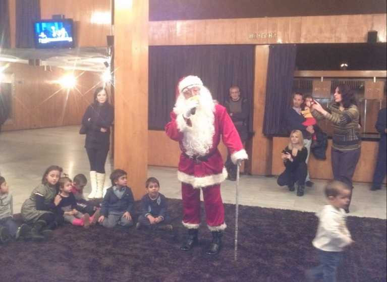 News image: SANTA CLAUS DELIGHTS THE CHILDREN AT THEATRE “SOFIA”