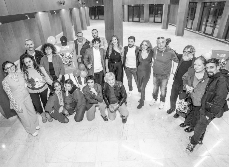 ПРЕМИЕРА НА СПЕКТАКЪЛА „ЛЮБОВ И ДРУГИ АВАРИИ“ - Изображение на новина